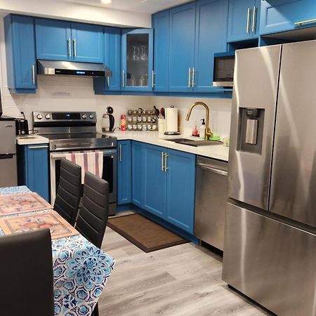 2 Bedrooms 2 Washrooms 2 Parking Spots Basement Apartment Нюмаркет Екстериор снимка
