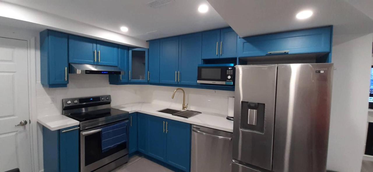 2 Bedrooms 2 Washrooms 2 Parking Spots Basement Apartment Нюмаркет Екстериор снимка