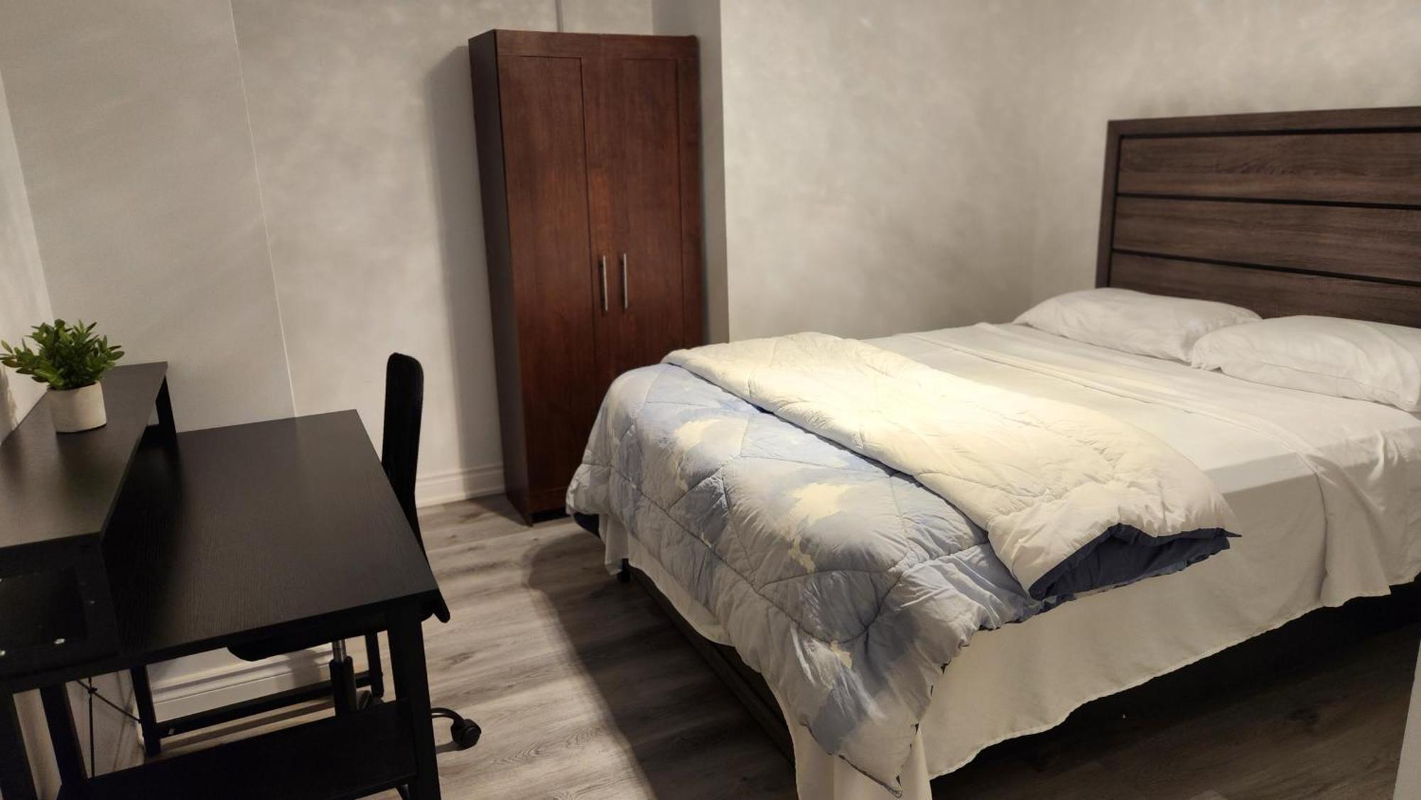 2 Bedrooms 2 Washrooms 2 Parking Spots Basement Apartment Нюмаркет Екстериор снимка